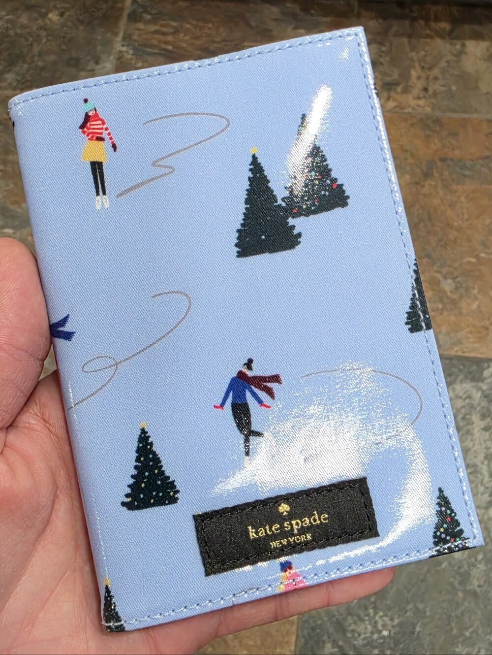 Kate Spade New York Daycation Skaters Passport Holder - HIGHLY SOUGHT AFTER 🔥 - Picture 2 of 11